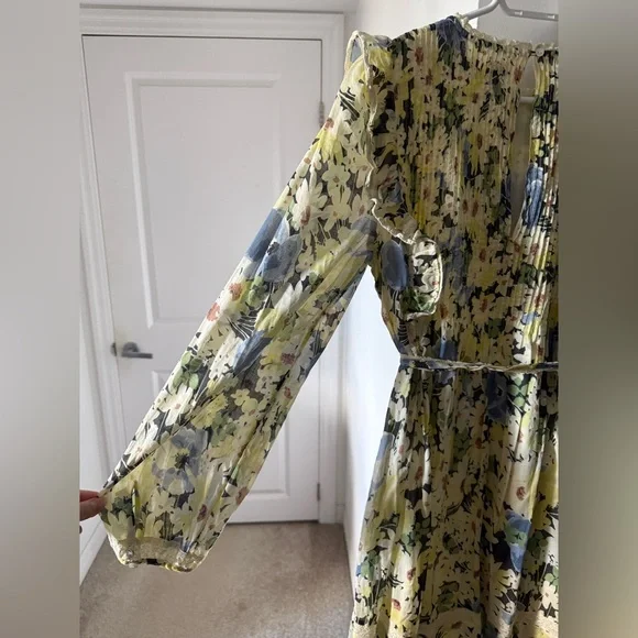 Aritzia Wilfred | La Bohème | Yellow Floral Elia Dress | Size Medium - Picture 8 of 16